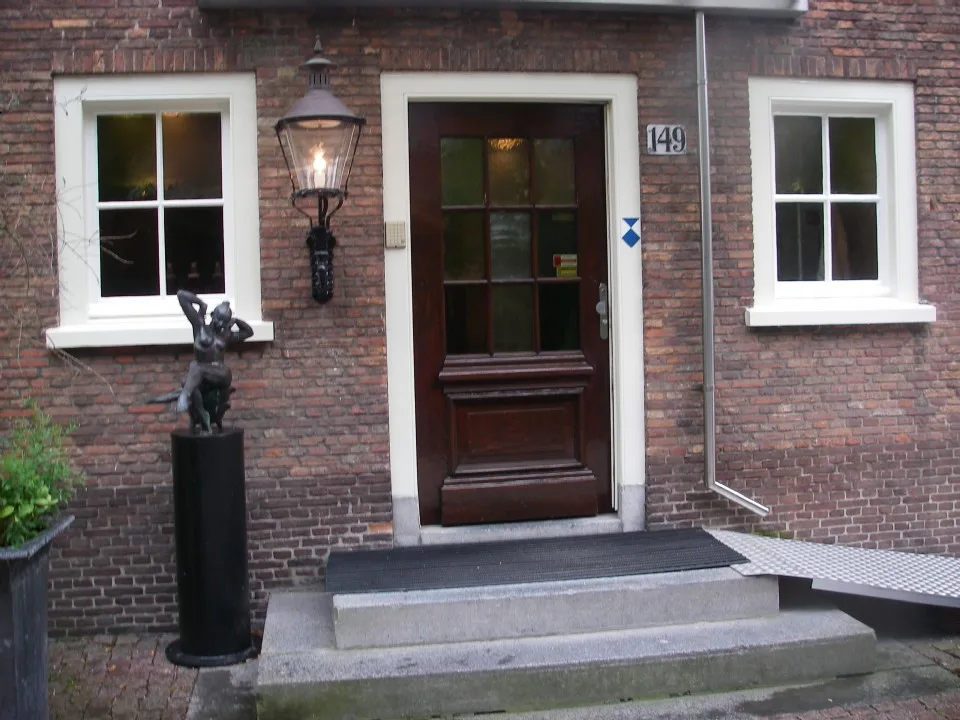 Geschilderde voordeur van een woning in Bilthoven